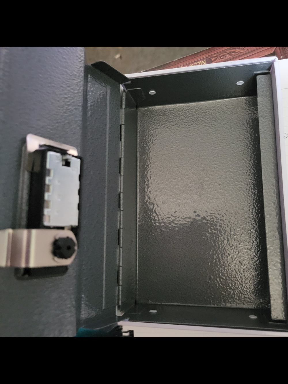 Lockbox- New English Dictionary - Picture 3 of 3